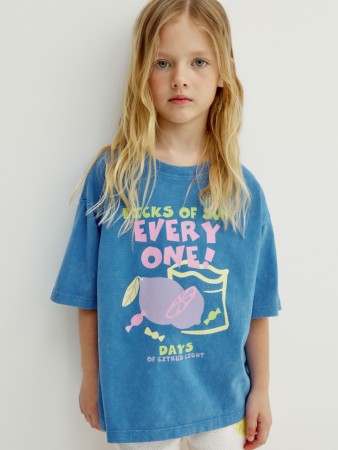 футболка оверсайз с принтом для девочек фотография