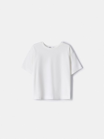 футболка оверсайз с разрезами фотография