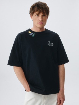 футболка relaxed fit с принтом - мужская одежда с вырезом 