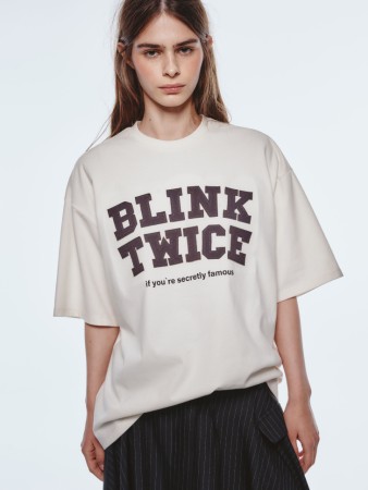 футболка с нашивкой из линейки  young - детские футболки и поло для старшеклассников 