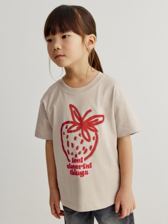 футболка с принтом для девочек фотография