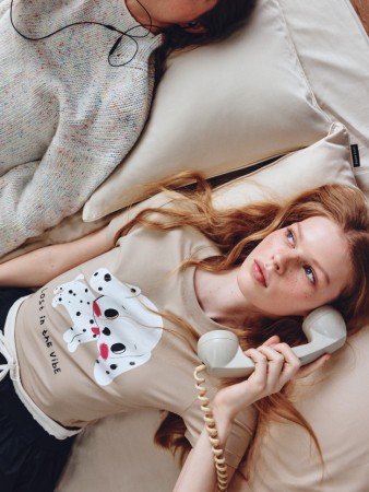 футболка с принтом из линейки  young фотография