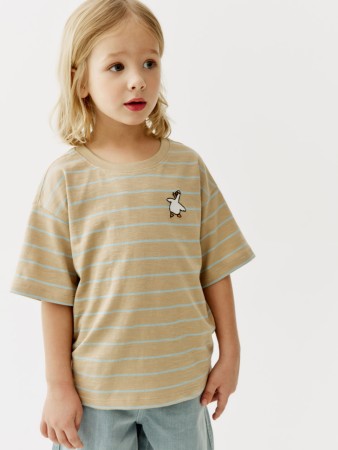 футболка в полоску для мальчиков фотография