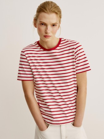 футболка в полоску прямого кроя фотография