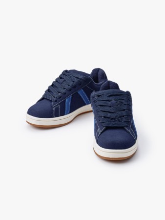 классические кеды на шнуровке детские фотография