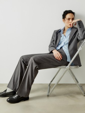 классические костюмные брюки со стрелками - женские брюки с карманами 