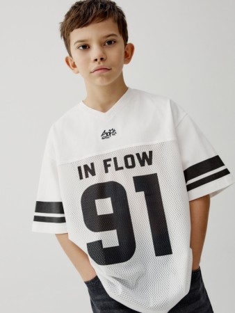 комбинированная футболка в спортивном стиле для мальчиков фотография