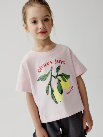 комплект из футболки и шорт для девочек фотография