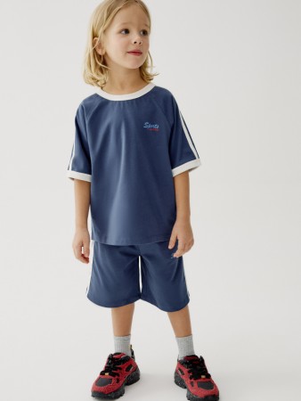 комплект из футболки и шорт для мальчиков фотография