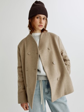 короткое двубортное полупальто из смесовой шерсти - женские полупальто