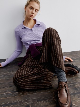 костюмные брюки в полоску с содержанием шерсти фотография