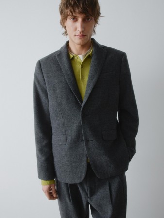костюмный пиджак из смесовой шерсти фотография