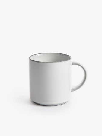 кружка из каменной керамики фотография
