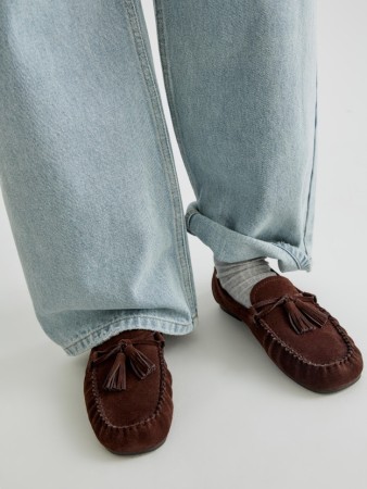 лоферы из натуральной замши с кисточками фотография