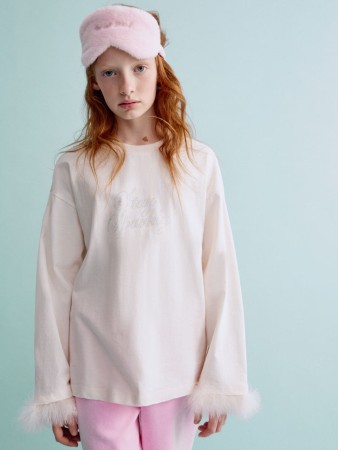 лонгслив оверсайз с перьями и стразами для девочек - детская одежда с перьями 