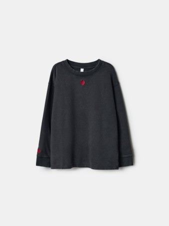 лонгслив оверсайз с вышивкой для девочек фотография