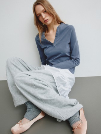 лонгслив с декоративными пуговицами из линейки  young - детская одежда, обувь и аксессуары для всех возрастов