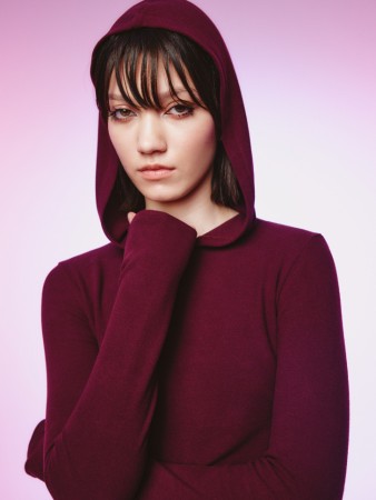 лонгслив с капюшоном из линейки  young фотография