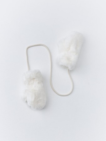 меховые варежки на веревочке для девочек - детские варежки