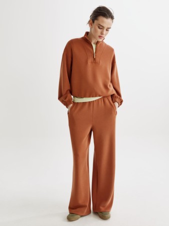 модаловые брюки с регулируемыми затяжками по низу фотография