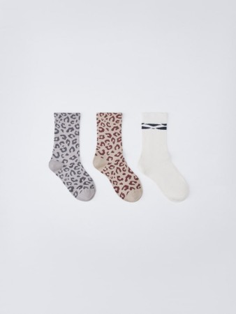 набор из 3 пар леопардовых носков фотография