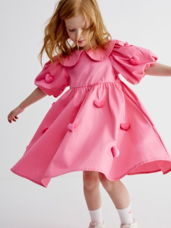 нарядное платье с объемным декором для девочек фотография