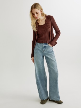 объемные джинсы с высокой посадкой фотография