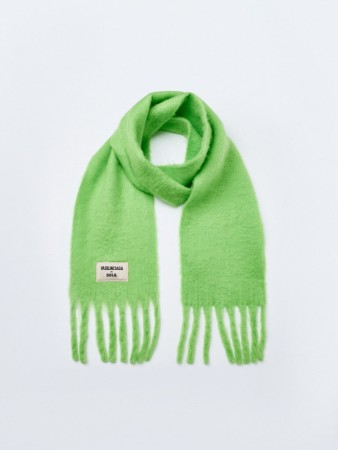 объемный шарф для девочек из коллекции sela х vasilinciaga фотография