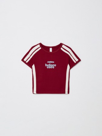 облегающая футболка с принтом для девочек фотография