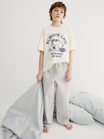 пижама с брюками и футболкой для мальчиков фотография