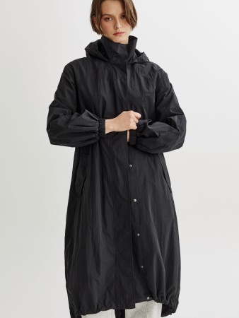 плащ оверсайз из нейлона с утяжками по талии и низу - плащи и тренчи sela 
