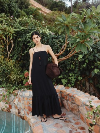 платье макси на бретелях из смесового льна фотография