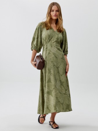 платье миди с объемными рукавами и поясом фотография