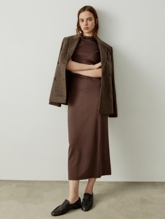 платье миди со сборкой - женские платья прилегающие 