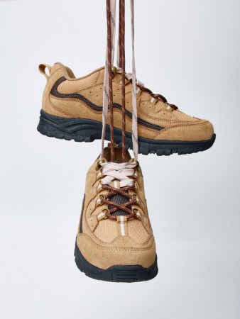 полуботинки с двухцветными шнурками для девочек фотография