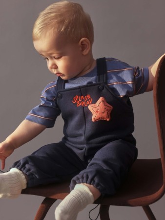 полукомбинезон из футера с начесом для малышей фотография