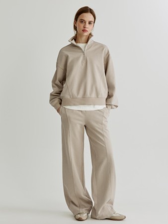 прямые брюки из футера фотография