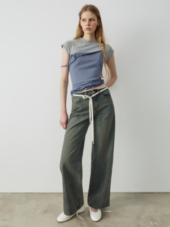 прямые джинсы с декоративным поясом из линейки  young - детская одежда, обувь и аксессуары для всех возрастов премиальная 