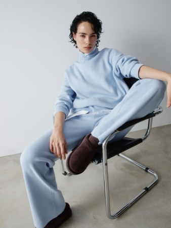 прямые вязаные брюки фотография