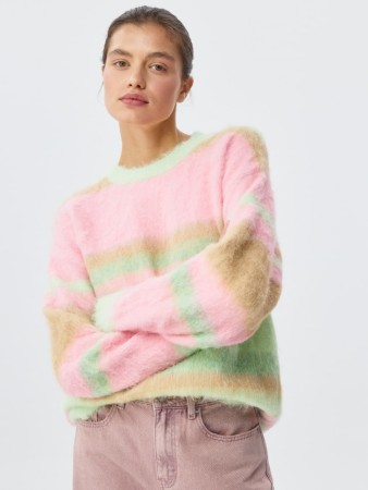 пушистый джемпер с содержанием шерсти - женские джемперы шерстяные 