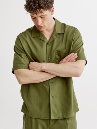 рубашка из хлопка и льна фотография