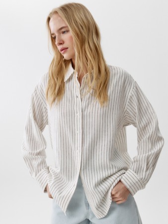 рубашка классическая из льна и вискозы фотография