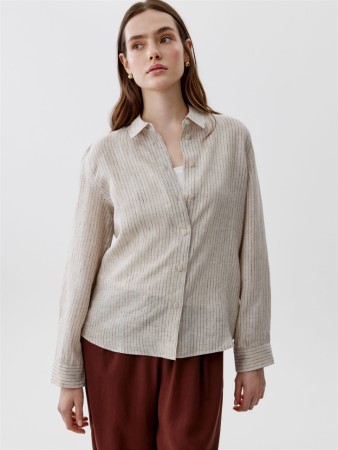 рубашка оверсайз из льна фотография