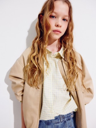 рубашка оверсайз в клетку для девочек фотография
