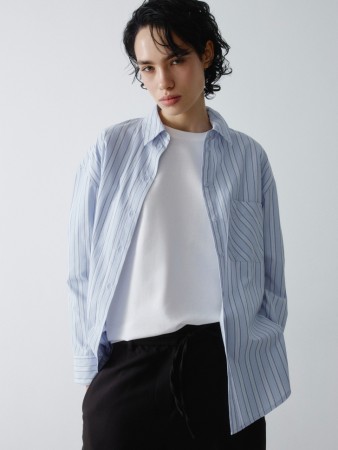 рубашка оверсайз в полоску фотография