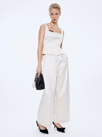 сатиновые брюки фотография