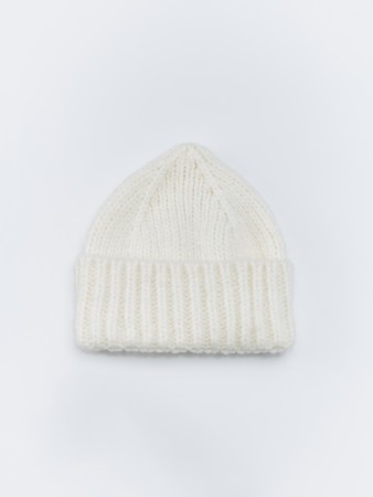 шапка-бини с содержанием шерсти фотография