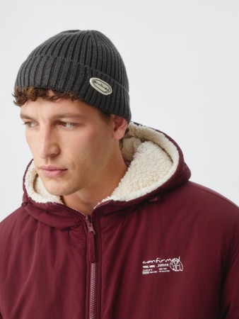 шапка из коллекции  archive - аксессуары с отворотом 