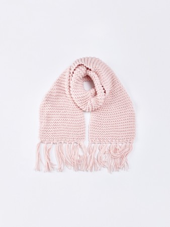 шарф крупной вязки с бахромой фотография