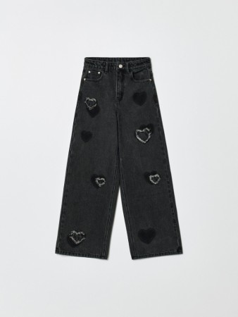 широкие джинсы с аппликацией для девочек фотография